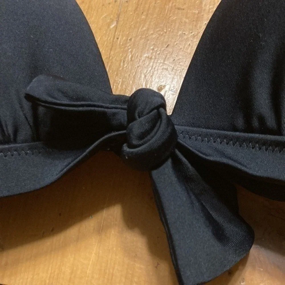 Aerie Black Halter Triangle Bikini Top Padded Knot Front‎ Size Medium